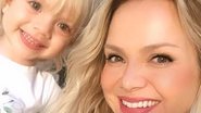 Eliana encanta ao registrar a filha brincando com massinha - Reprodução/Instagram