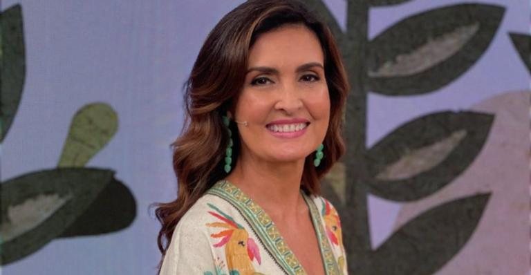 Fátima Bernardes posta fotos do look do dia e ganha elogios - Reprodução/Instagram