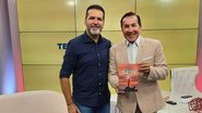 Fernando Moraes e o apresentador Paulo Leoni, da TV Band - Divulgação