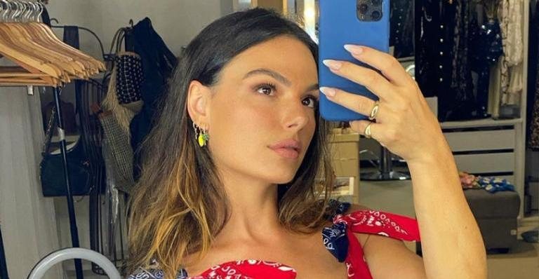 Isis Valverde aposta em look jeans e arranca elogios da web - Reprodução/Instagram