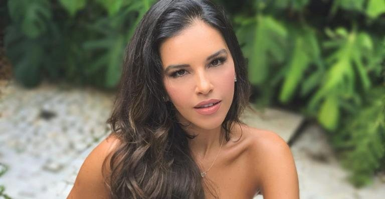 Nas Maldivas, Mariana Rios esbanja plenitude e serenidade ao posar diante de paisagem paradisíaca - Reprodução/Instagram