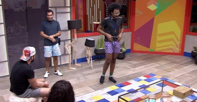 Anjo João Luiz escolhe Arthur e Pocah para monstro - Reprodução/GloboPlay