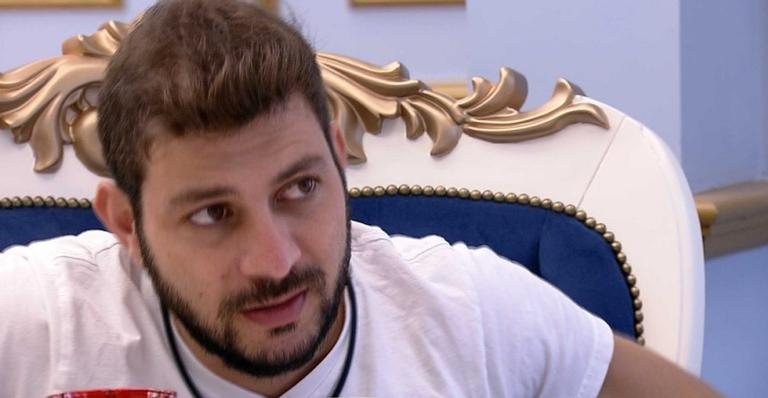 BBB21: Caio comenta atitudes de Juliette com Viih Tube - Reprodução/TV Globo