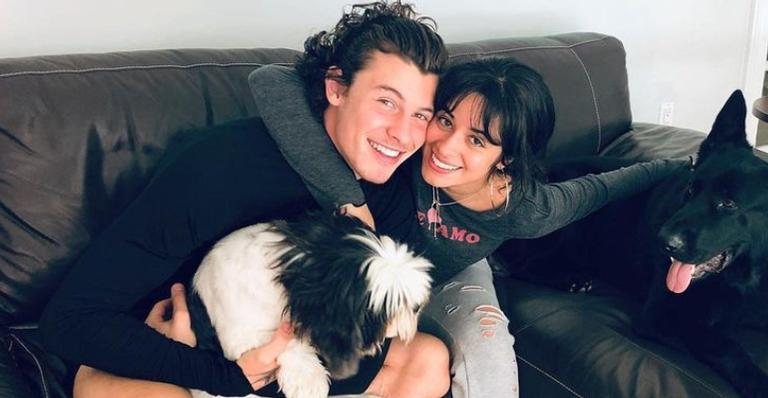 Camila Cabello posa para momento fofo com Shawn Mendes - Reprodução/Instagram