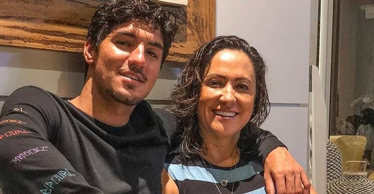 Gabriel Medina e a mãe trocam indiretas na web após rumores de briga - Reprodução/Instagram