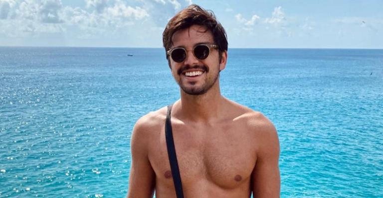 Rodrigo Simas aposta em cliques conceituais durante mergulho e fãs elogiam - Reprodução/Instagram