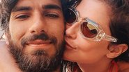 Hugo Moura posa com Deborah Secco na cachoeira - Reprodução/Instagram