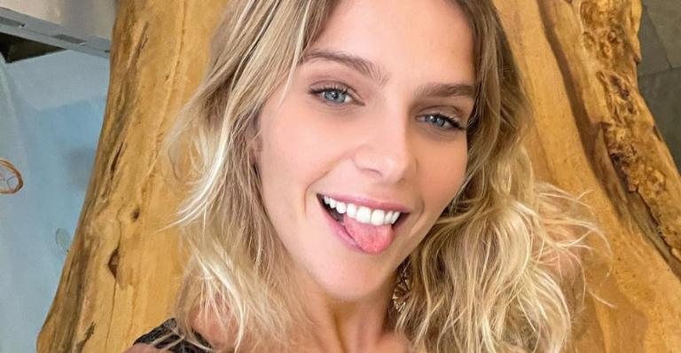 Isabella Santoni começa semana com o pé direito ao posar em cachoeira - Reprodução/Instagram