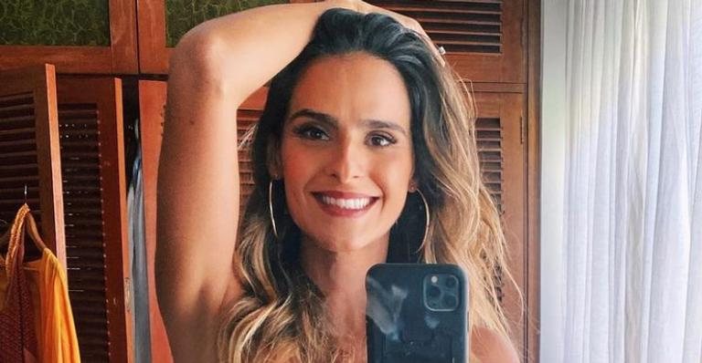 Marcella Fogaça posa com um olho aberto e outro fechado e - Reprodução/Instagram