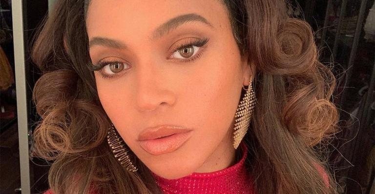 Beyoncé aproveita passeio noturno com as amigas em barco - Reprodução/Instagram