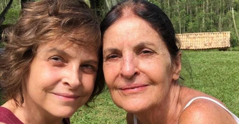 Mãe de Drica Moraes recebe 2ª dose da vacina da Covid-19 - Reprodução/Instagram