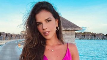 Mariana Rios ousa na elegância ao posar de vestido vermelho - Foto/Instagram