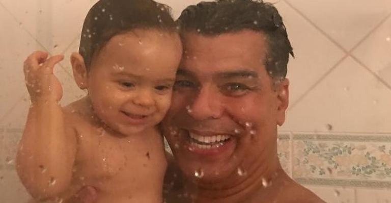 Mauricio Mattar surge se divertindo com a filha, Ilha - Reprodução/Instagram