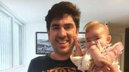 Ao lado da filha, Marcelo Adnet dá 'bom dia' aos seguidores - Reprodução/Instagram