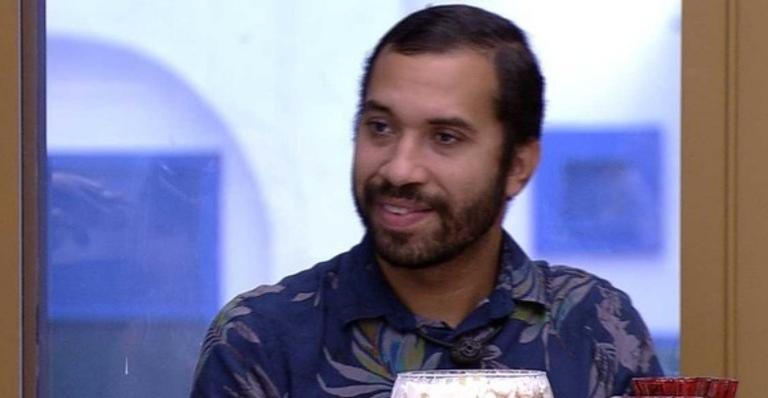 BBB21: Gil relembra eliminação de brother e faz confissão - Reprodução/TV Globo