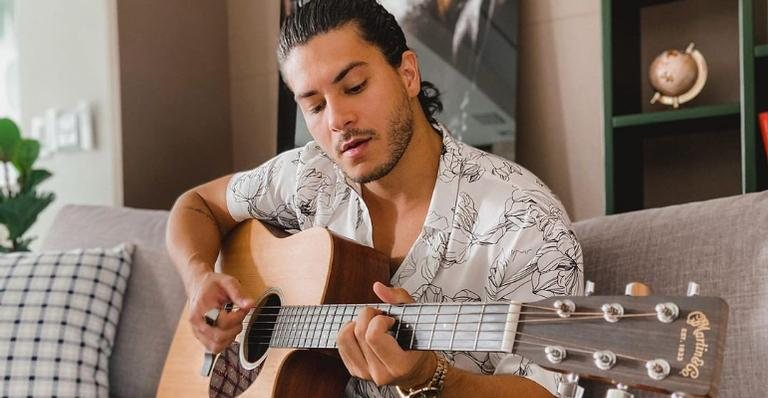 Arthur Aguiar agita a web ao anunciar novo projeto musical - Reprodução/Instagram