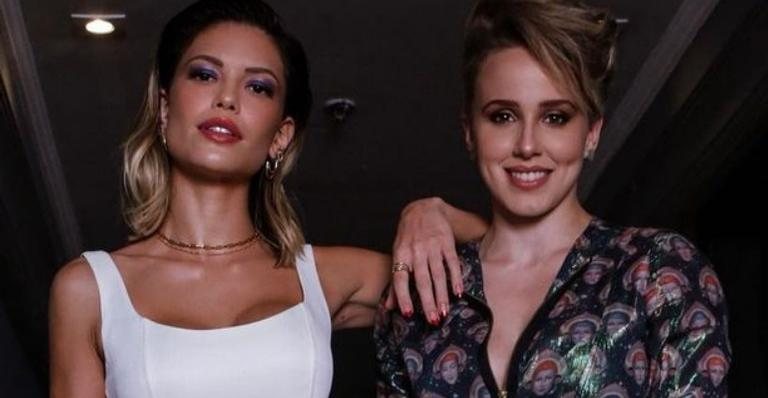 Vitória Strada e Marcella Rica fazem tatuagem - Reprodução/Instagram