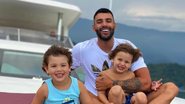 Gusttavo Lima encanta ao surgir com o filho na fazenda - Reprodução/Instagram