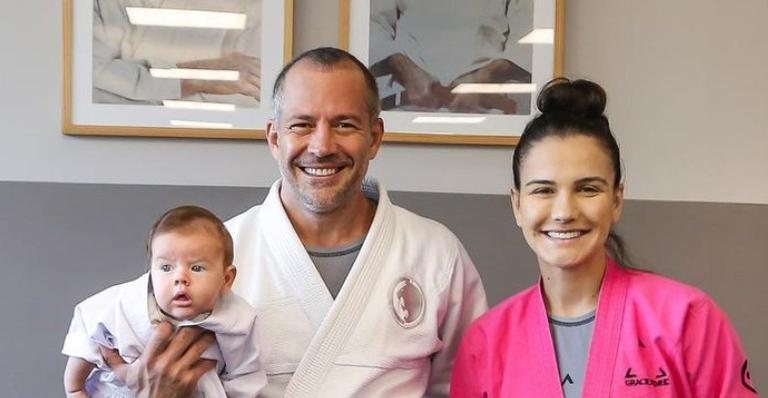 Kyra Gracie mostra primeira vez do filho na praia - Reprodução/Instagram