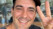 Andre Marques tira soneca com sua cachorra e encanta web - Reprodução/Instagram