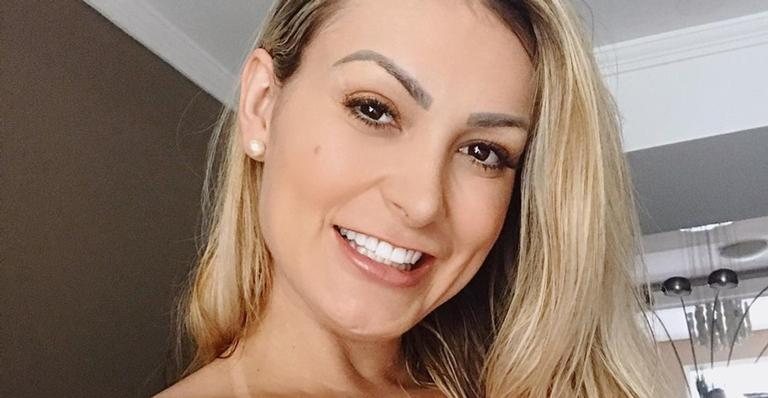 Andressa Urach chama atenção da web após clique do filho - Reprodução/Instagram