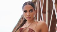 Anitta posta registro perfeito ao lado de seus cachorrinhos - Reprodução/Instagram