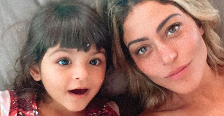 Carol Castro surge coladinha com a filha, Nina - Reprodução/Instagram