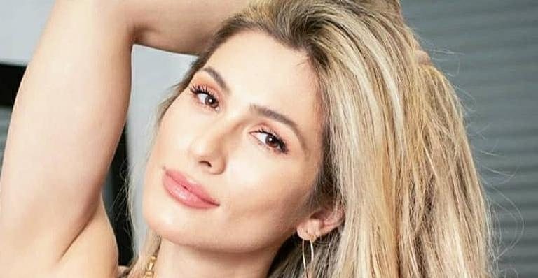 Lívia Andrade sensualiza em novas fotos nas redes sociais - Divulgação/Instagram