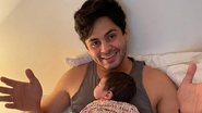 Lucas Veloso curte momento de carinho com a filha, Lua Maria - Reprodução/Instagram