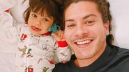 Arthur Aguiar registra a filha brincando com as bonecas - Reprodução/Instagram