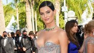 Isabeli Fontana surge impecável no tapete vermelho de Cannes - Daniel Hinz