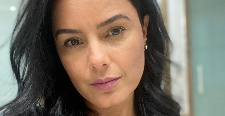 Luciele Di Camargo esbanja beleza ao surgir com belo biquíni - Reprodução/Instagram