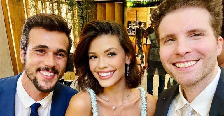 Thiago Fragoso celebra novela com Vitória Strada e Bruno Ferrari - Reprodução/Instagram