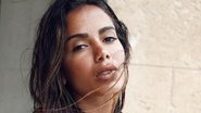 Anitta exibe bumbum gigante com maiô fio dental - Reprodução/Instagram