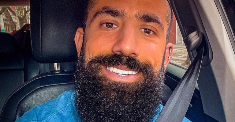 Kaysar Dadour renova o visual e decide platinar a barba - Reprodução/Instagram