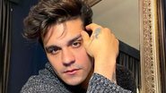 Luan Santana para tudo ao compartilhar sequência de belíssimos registros em cima de uma motocicleta - Reprodução/Instagram