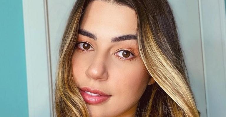 Vivian Amorim renova o bronzeado com biquíni fininho - Reprodução/Instagram