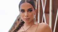 Anitta ostenta corpaço escultural com biquíni cavadíssimo - Reprodução/Instagram