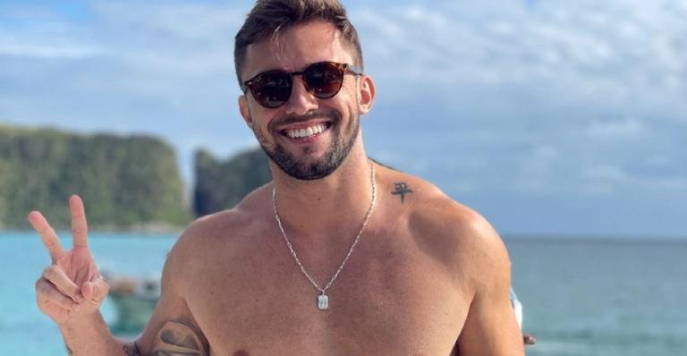 Arthur Picoli passa por situação desconfortável em aeroporto - Reprodução/Instagram