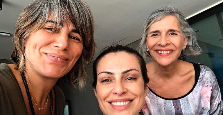 Glória Pires curte a companhia da filha, Cleo e da mãe de seu novo genro, Nanci Moraes - Reprodução/Instagram