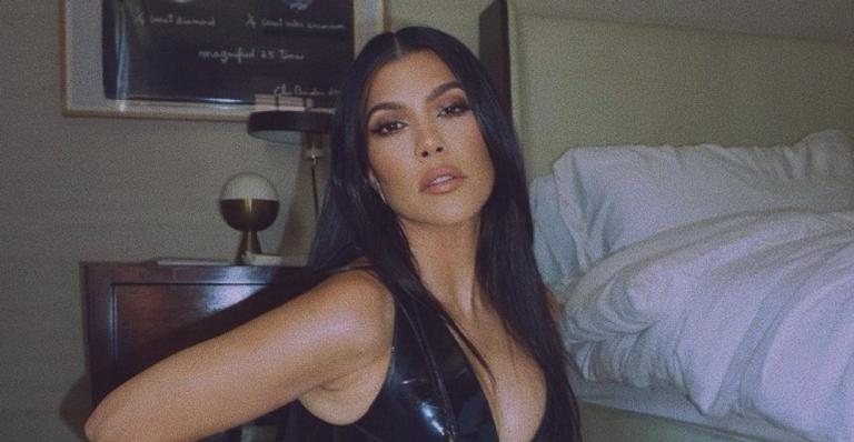 Kourtney Kardashian posa belíssima para sequência quente de biquíni - Foto/Instagram