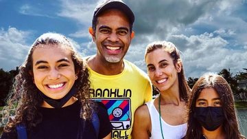 Jair Oliveira posta clique encantador em família - Reprodução/Instagram