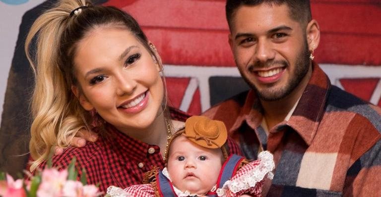 Virginia e Zé Felipe postam cliques dos 2 meses da filha - Reprodução/Instagram