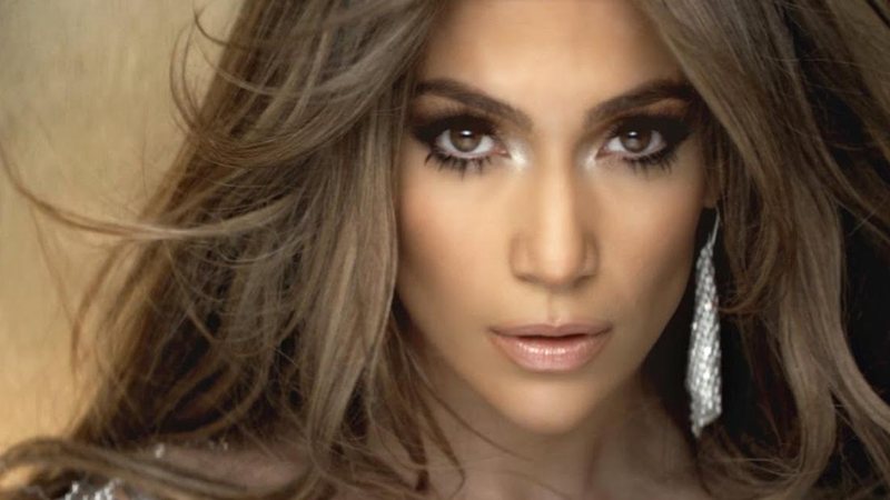 Jennifer Lopez se destacou de biquíni fio dental na Itália - Divulgação