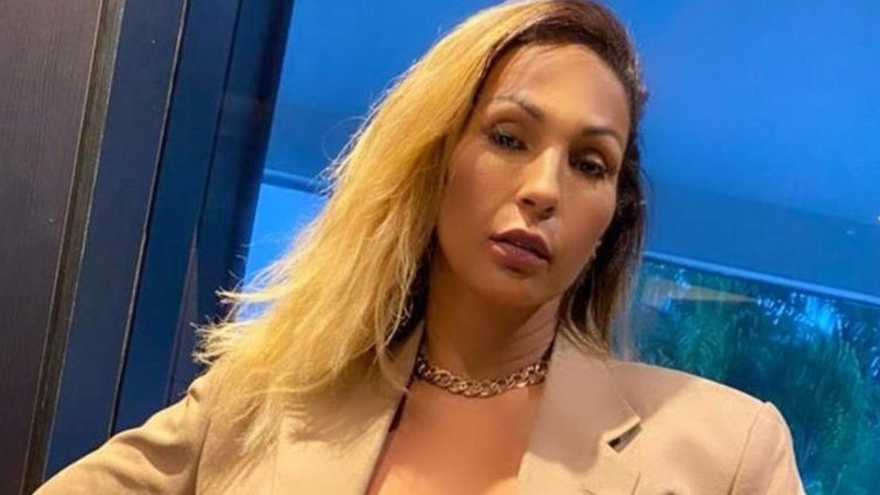 Valesca Popozuda revela capa ousada de 'Presentinho' - Reprodução/Instagram