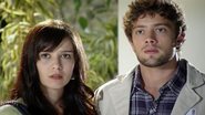 Manuela e Rodrigo se beijam na trama de 'A Vida da Gente' - Divulgação/TV Globo