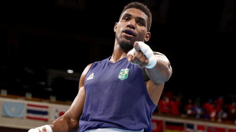 Abner Teixeira celebra medalha de bronze nos Jogos Olímpicos - Crédito: Buda Mendes/Getty Images