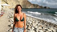 Ao curtir seu último dia de praia em Ibiza, Luciana Gimenez compartilha registro bem-humorado lamentando o final de suas férias - Reprodução/Instagram