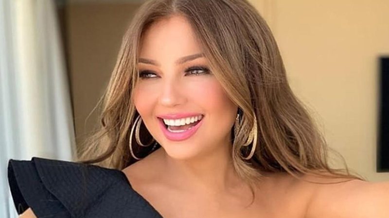 Thalia aposta em maiô sexy na praia - Divulgação/Instagram