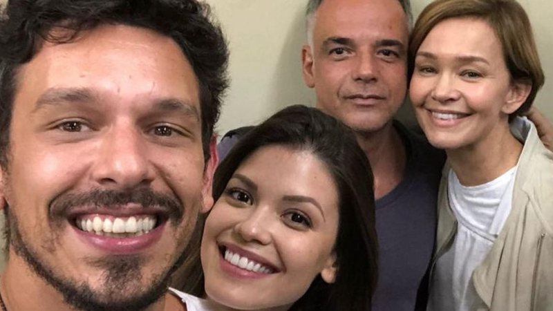 João Vicente relembra clique com elenco de 'Espelho da Vida' - Reprodução/Instagram